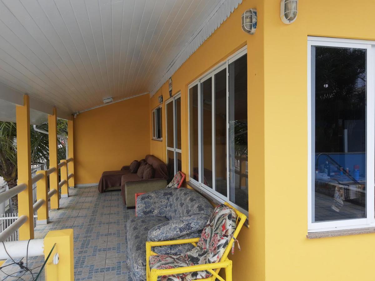Mansao Ouro Verde Vlc Frente Para O Mar Com Piscina Piçarras Екстериор снимка