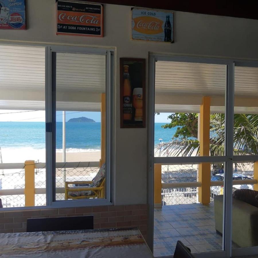 Mansao Ouro Verde Vlc Frente Para O Mar Com Piscina Piçarras Екстериор снимка
